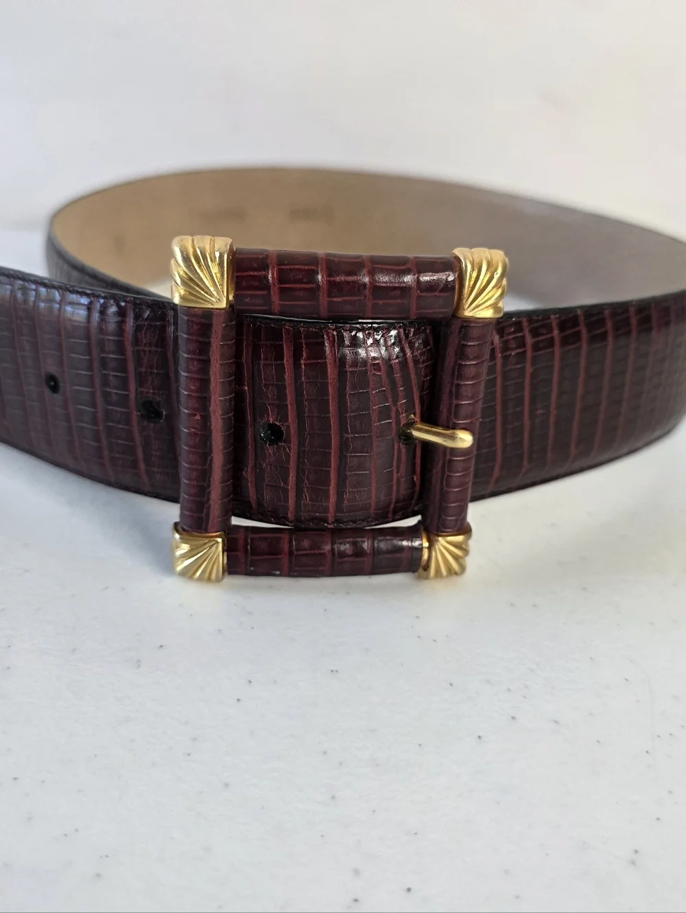 Brighton Burgundy Textured‎ Belt Size M Square Gold Accent Buckle Retro Chic